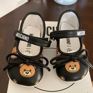 Moschino Ballet infant size 18 EU / Size 2.5 US